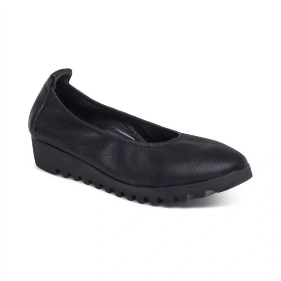 Aetrex Black Women's Flats - Picture 9 of 9